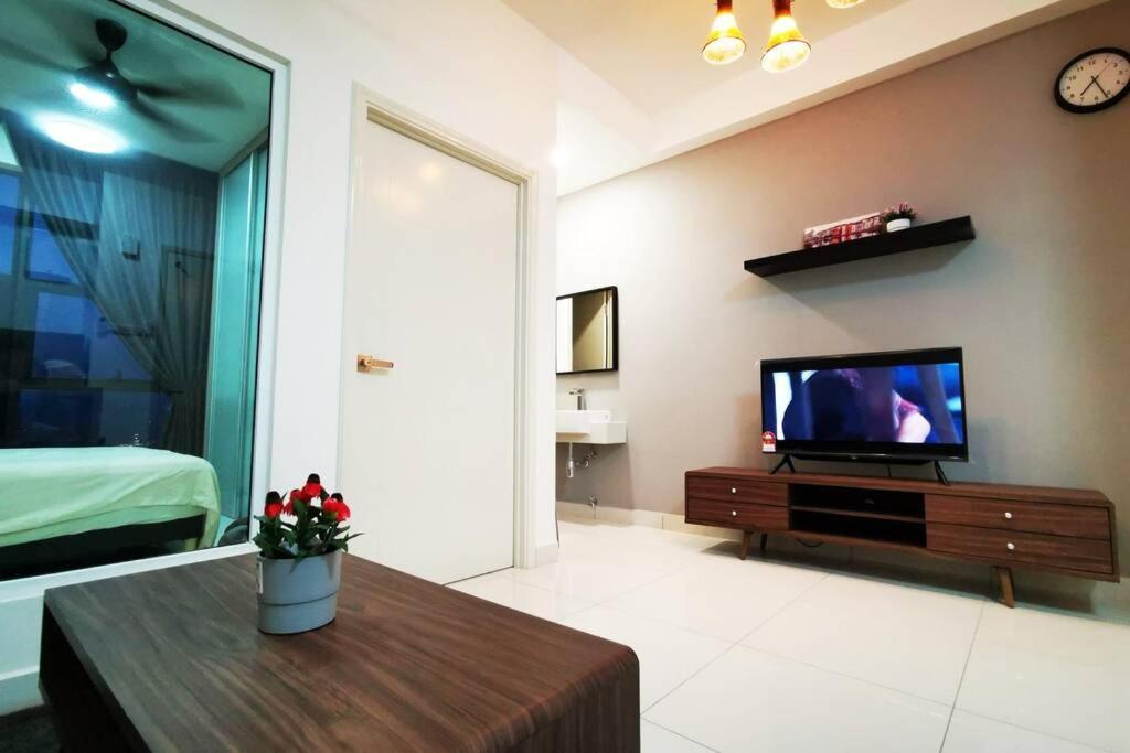Happyhome @ Arte Mont Kiara Kuala Lumpur Hartamas Damansara Extérieur photo